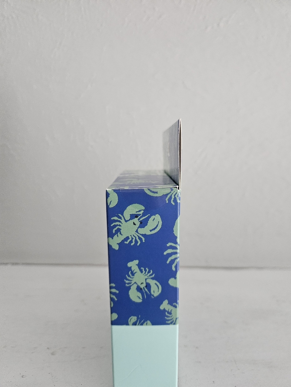 New In Box- Target X Roller Rabbit Wireless Ear Buds With Case- Floral Vines - Picture 9 of 11